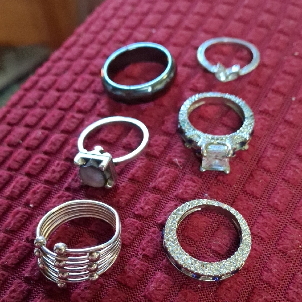Chic Silver and Black Ring Collection, Set of 6